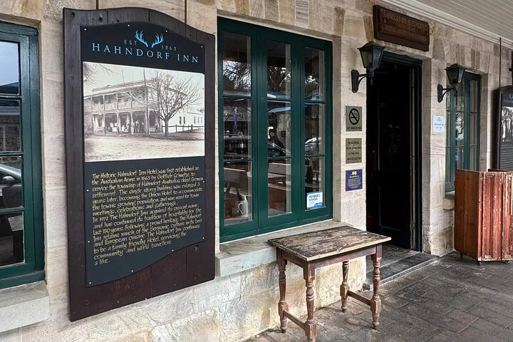 The heritage plaque outside the historic Hahndorf Inn